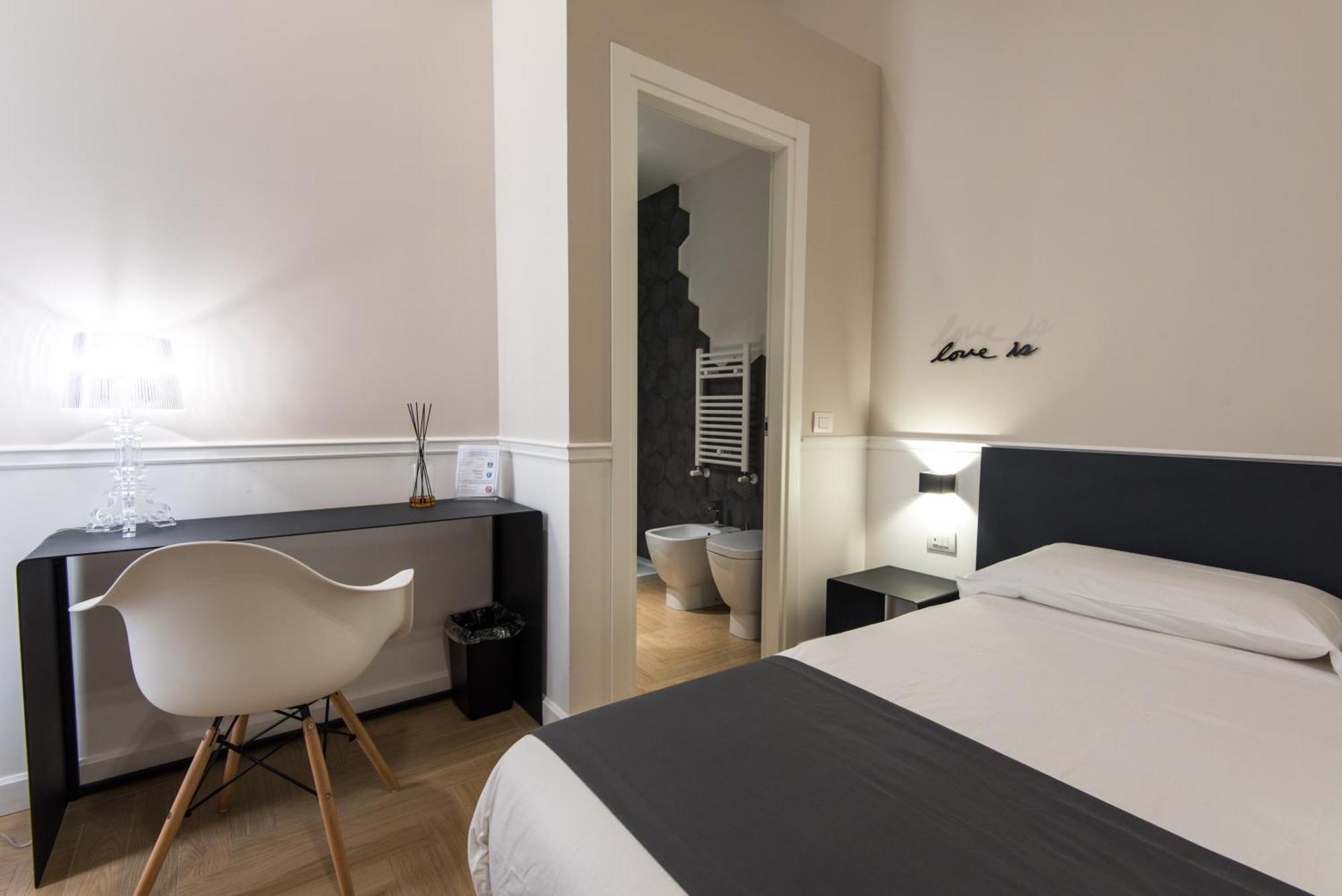 Five Boutique Rooms Неаполь Экстерьер фото