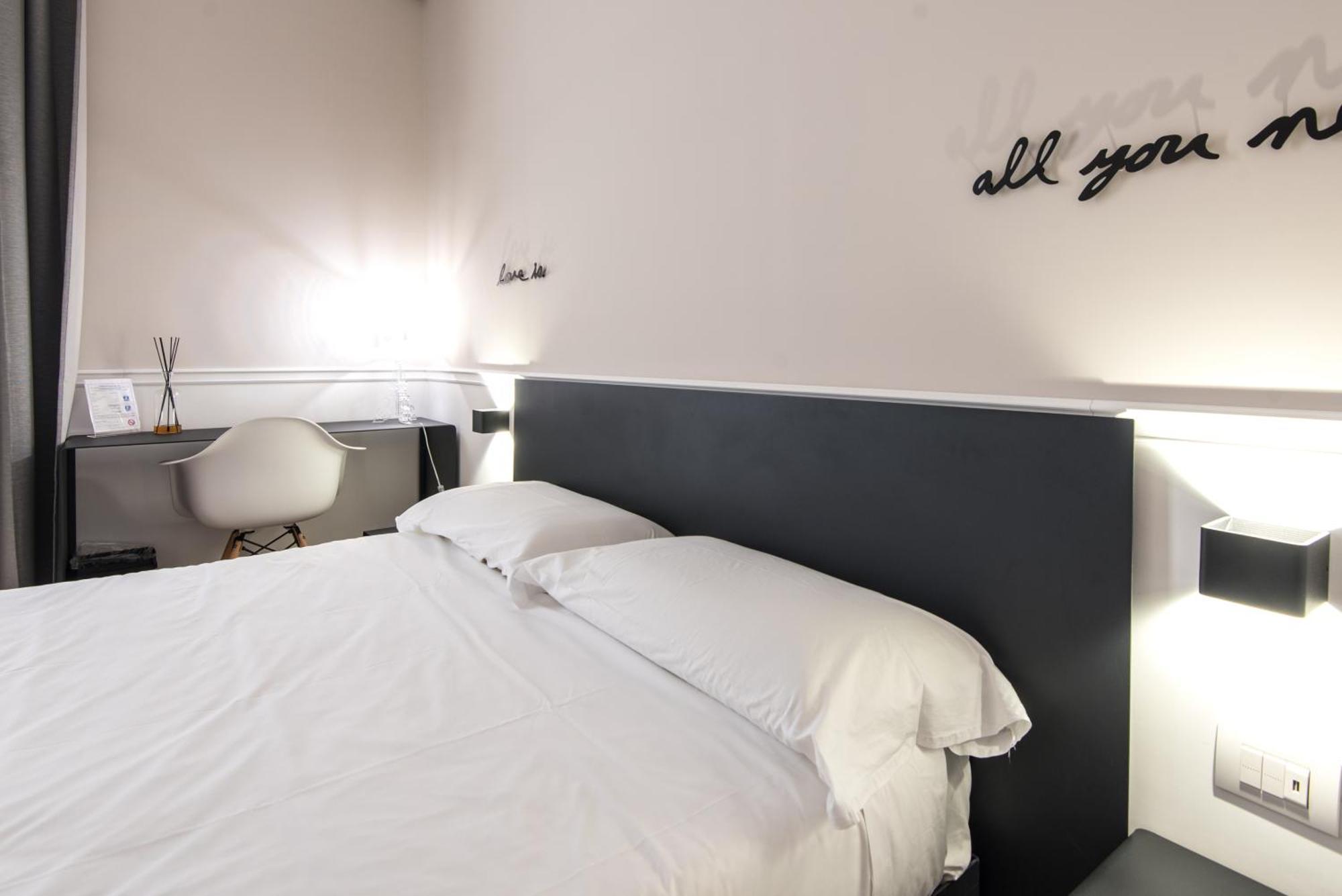 Five Boutique Rooms Неаполь Экстерьер фото