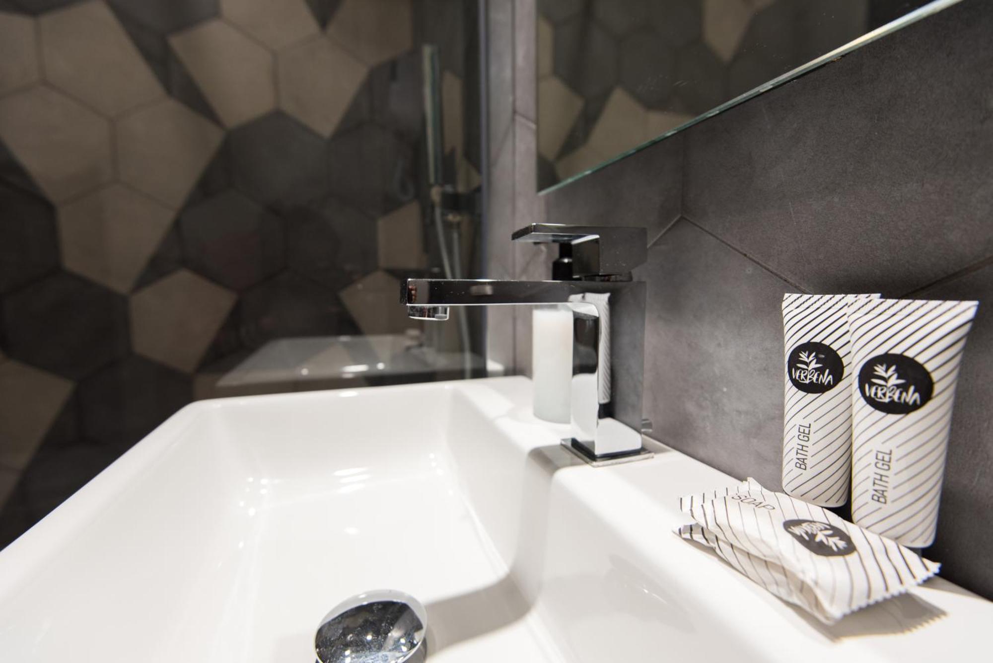 Five Boutique Rooms Неаполь Экстерьер фото