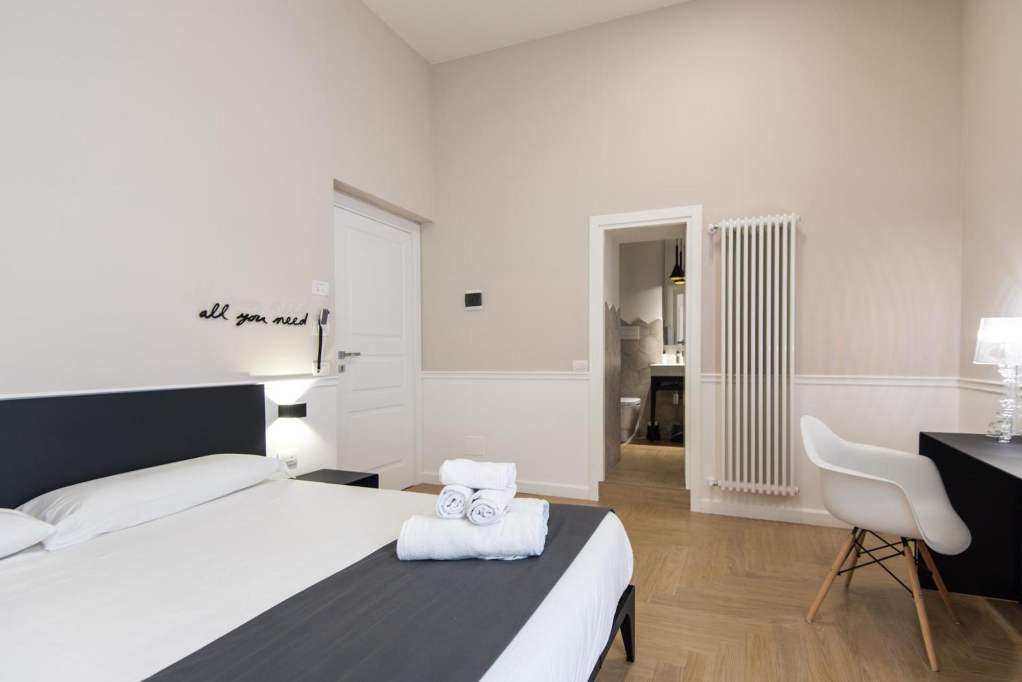Five Boutique Rooms Неаполь Экстерьер фото